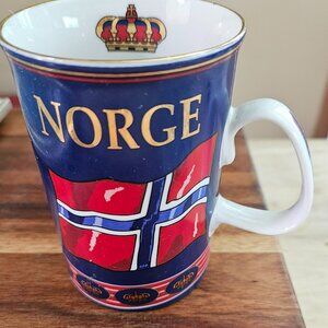 mug featuring the Norwegian flag Scandinavian mcm rare find